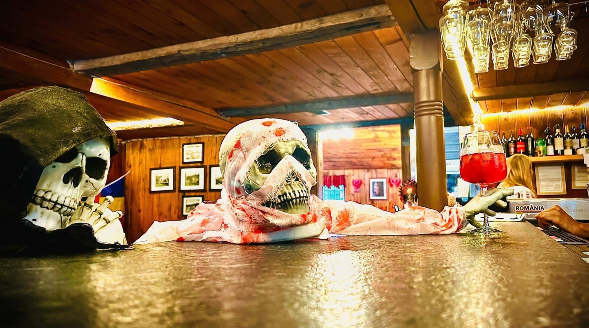 Themed nights and seasonal happenings